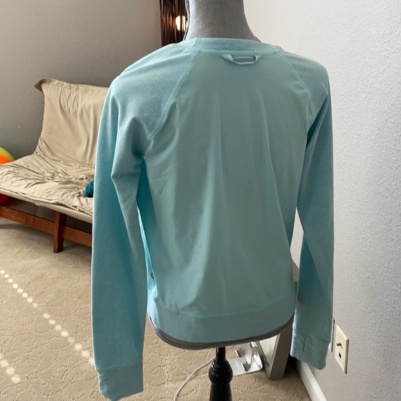 Lululemon Sweat shirt with thumb holes - Picture 3 of 5